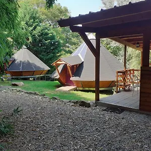 tipis-du-petit-buisson.midi-pyreneeshotels.com/